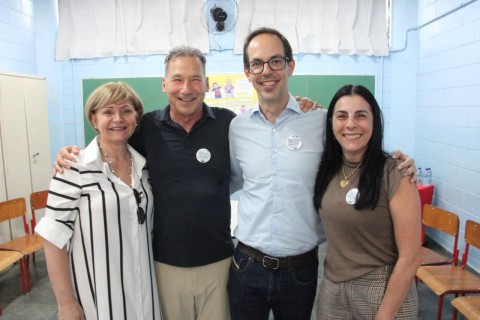 Antropólogo William Ury visita Itaquá para conhecer projeto de conciliação entre estudantes
