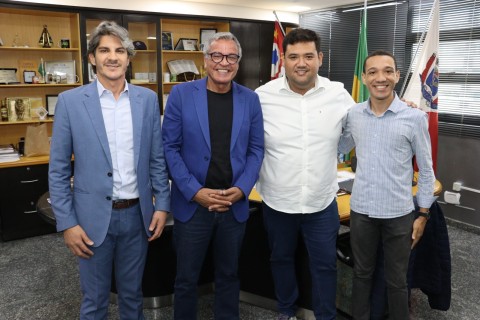 Parceria entre Suzano e governo estadual garante 150 vagas de estágio para jovens