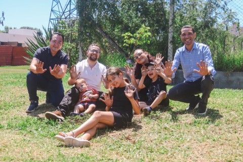 Projeto ‘Árvore FamiliAR’ realiza o plantio de 60 mudas no Max Feffer