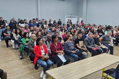 Mutirão de Empregos bate recorde de candidatos e mais de 200 pessoas são empregadas em um dia