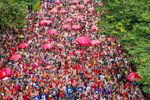 Curtindo o carnaval? Veja como enfrentar o calor