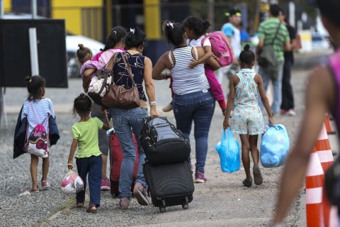 Secretaria da Justiça e Cidadania realiza ação com vagas de emprego e doações para migrantes