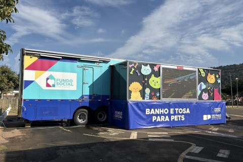 Itaquá recebe Carreta Pet com curso de banho e tosa na Praça da Cidadania